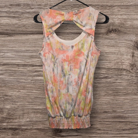Maurices Watercolor Sleeveless Keyhole Back Blouse - Picture 9 of 9